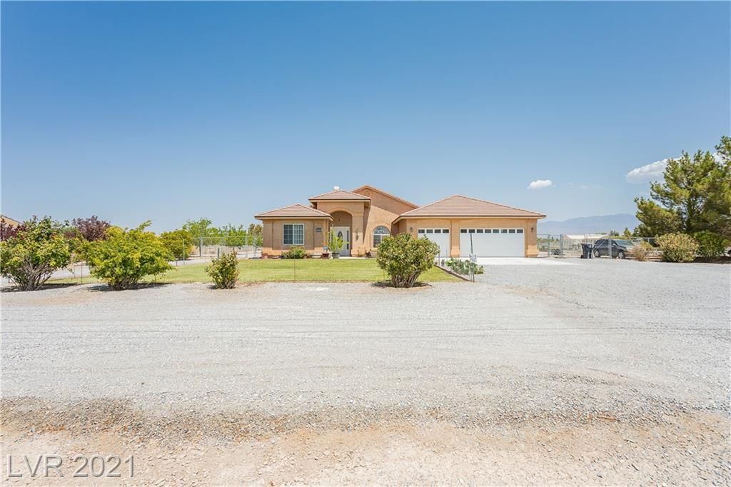 1600 Huracan St, Pahrump, NV 89048