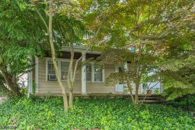 1315 Grant Ave, Plainfield, NJ 07060 See Est. Value, Schools & More