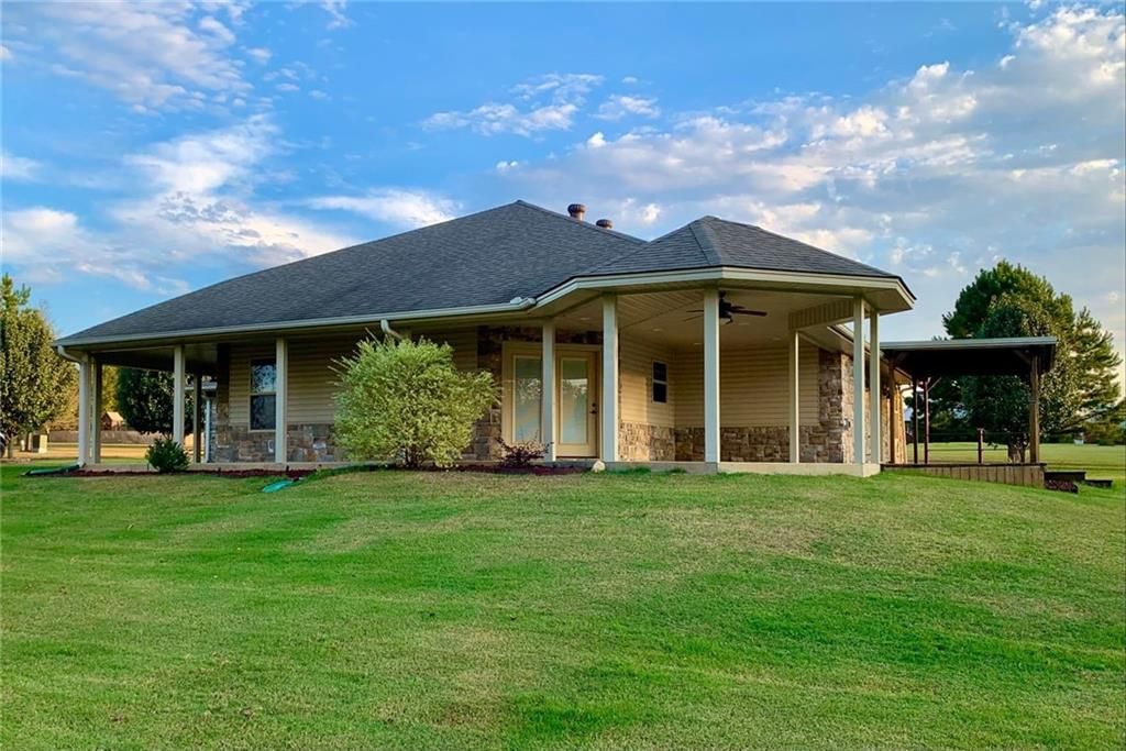 27 Holly Grove Rd, Broken Bow, OK 74728
