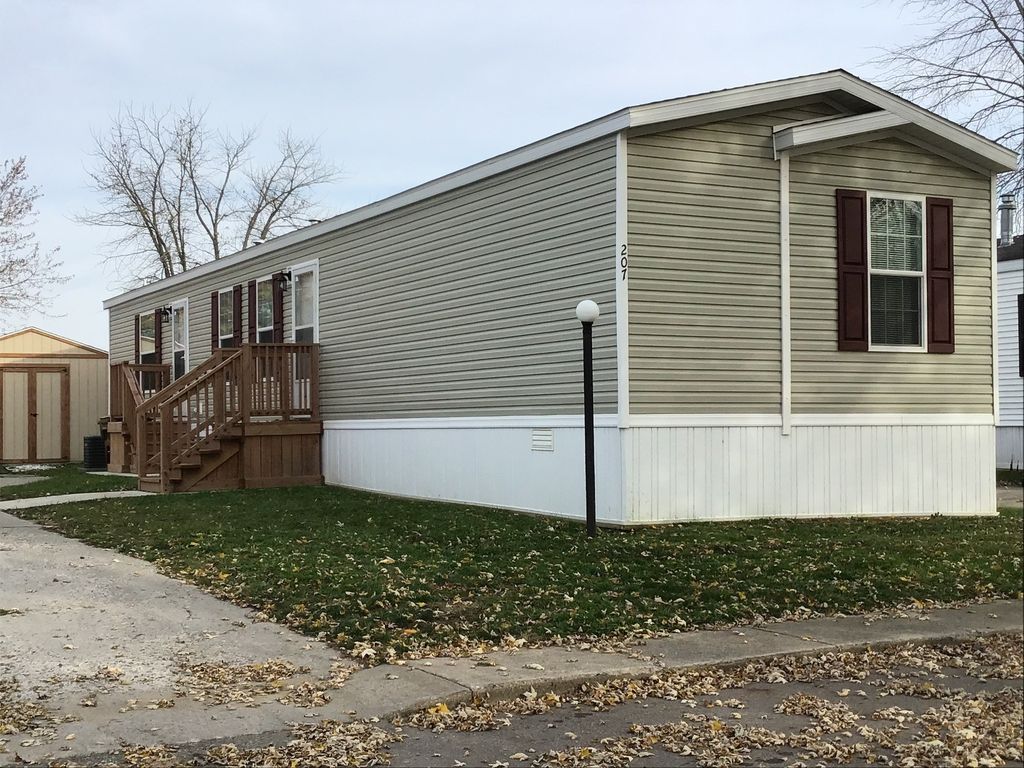 5325 Van Orden Rd   #207, Webberville, MI 48892