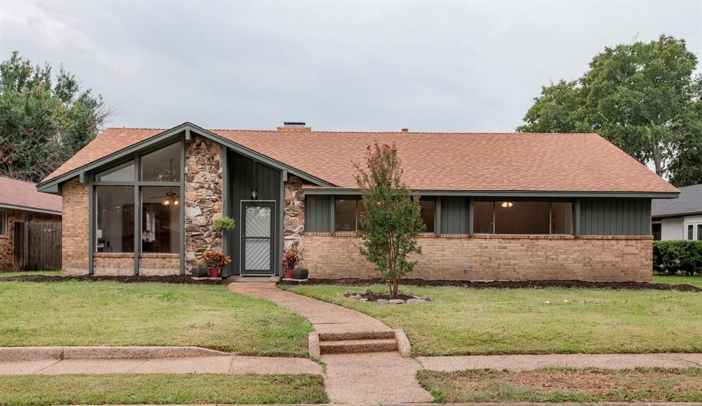 310 Biscay Dr, Garland, TX 75043