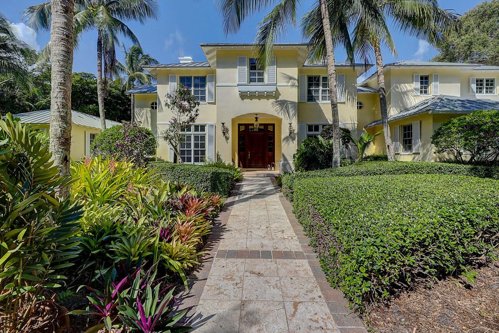 5 S River Rd, Sewalls Pt, FL 34996