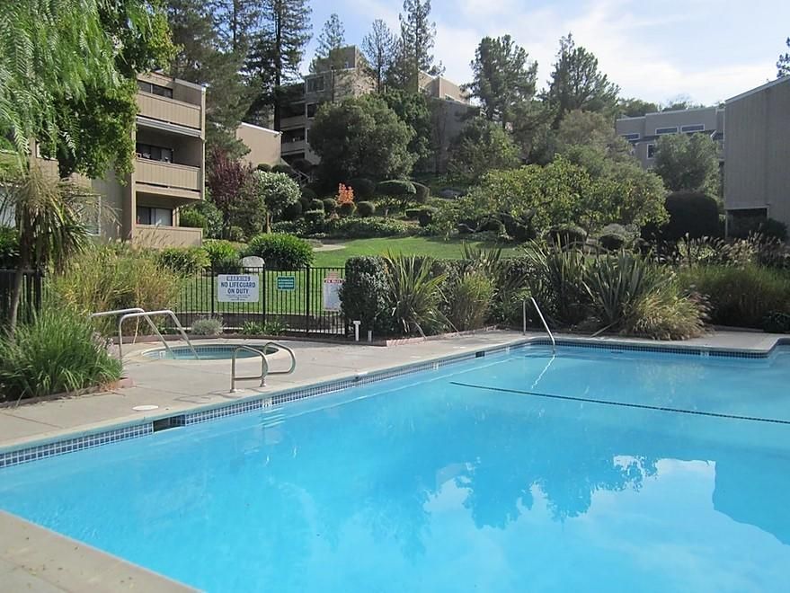 1009 Green Oak Dr, Novato, CA 94949