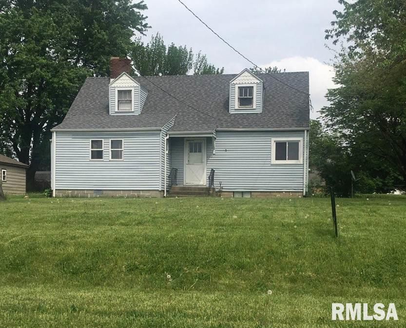 304 N 2nd St, Hartsburg, IL 62643