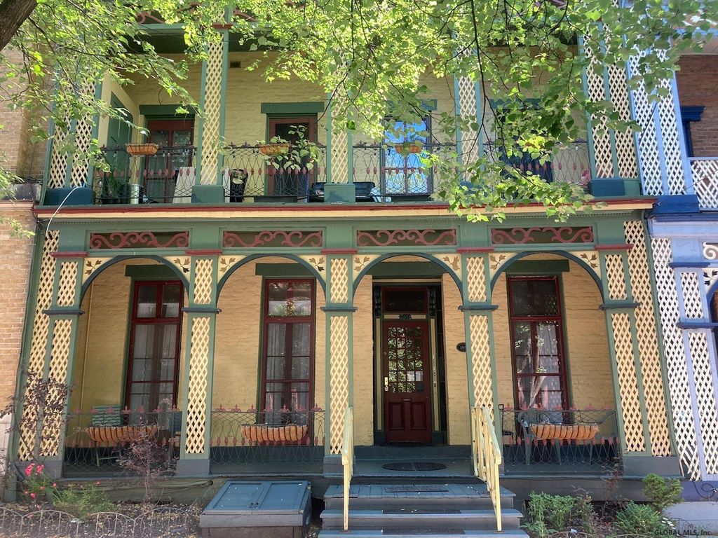 349-349A Hudson Ave, Albany, NY 12210