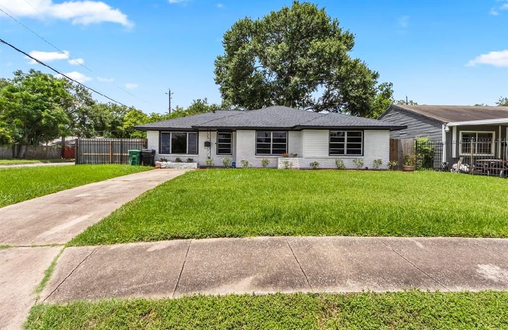 4303 Dacca Dr, Houston, TX 77047