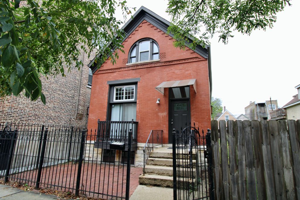 1114 N California Ave, Chicago, IL 60622