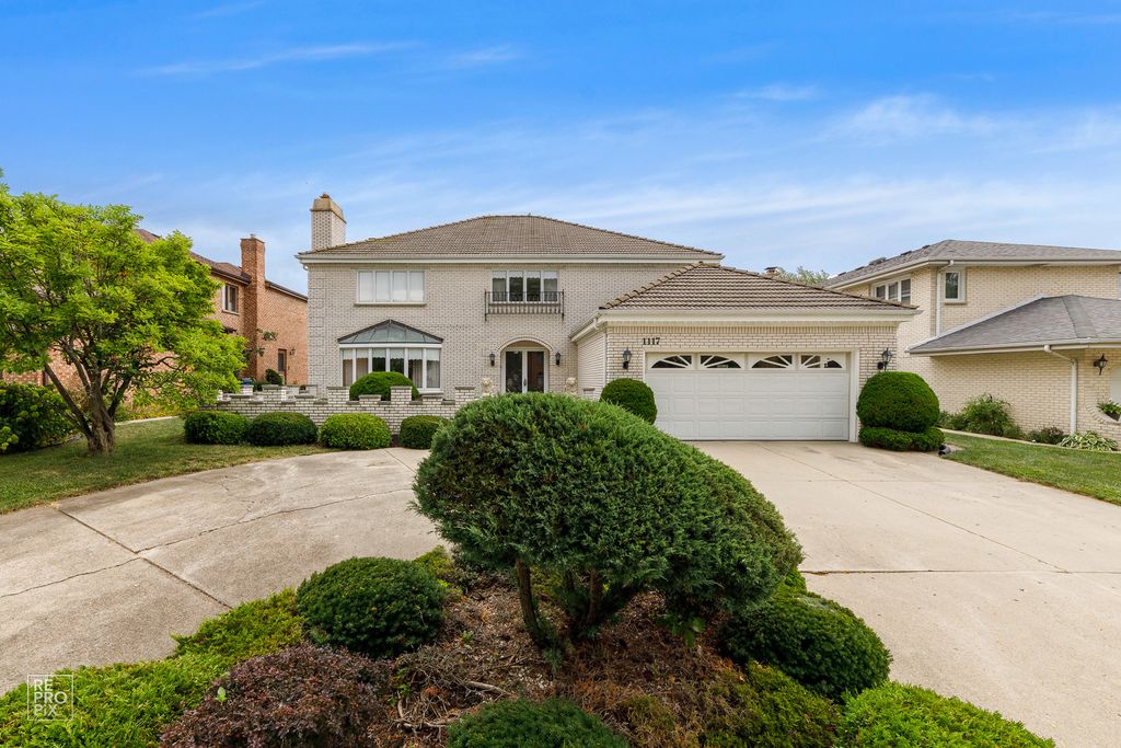 1117 N Thatcher Ln, Addison, IL 60101
