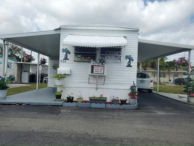404 SW 8th Ter #43, Hallandale, FL 33009