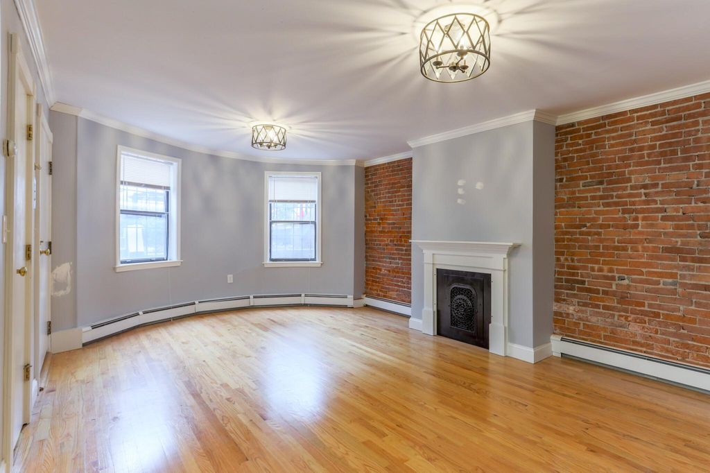 89 E Brookline St #1, Boston, MA 02118