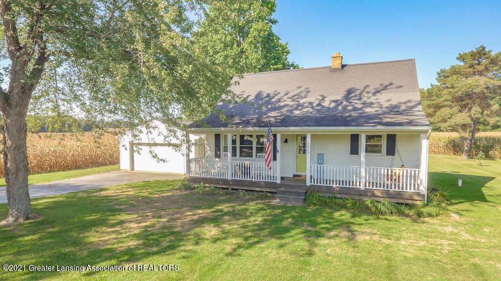 3653 E Round Lake Rd, Dewitt, MI 48820