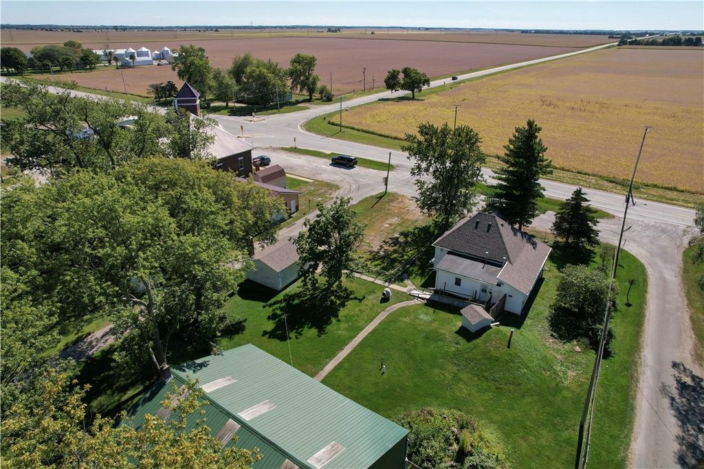 13 W Walnut, Henning, IL 61848 Trulia