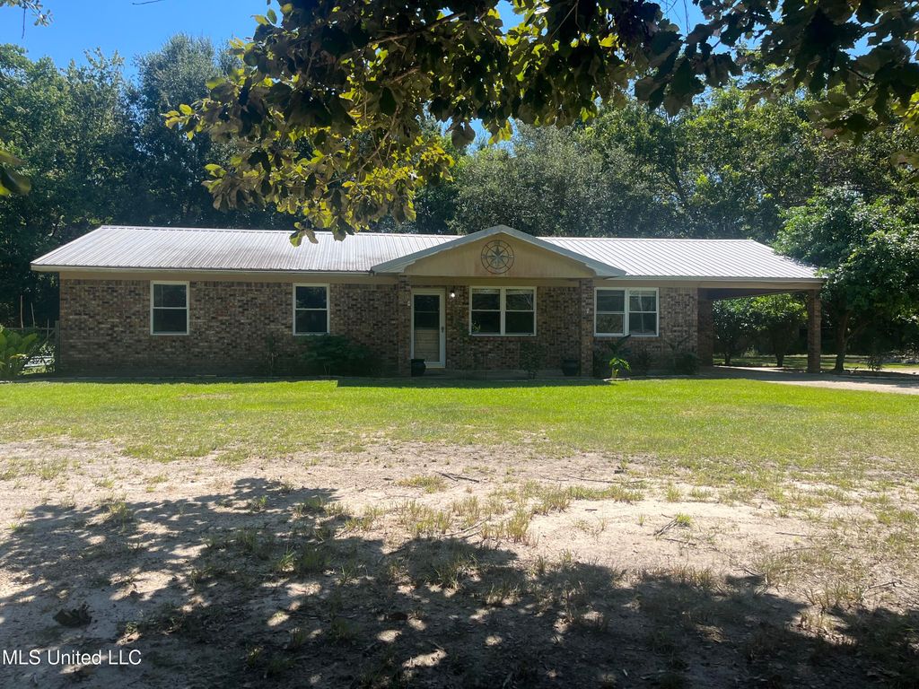 3720 Charlie Hudson Rd, Moss Point, MS 39562