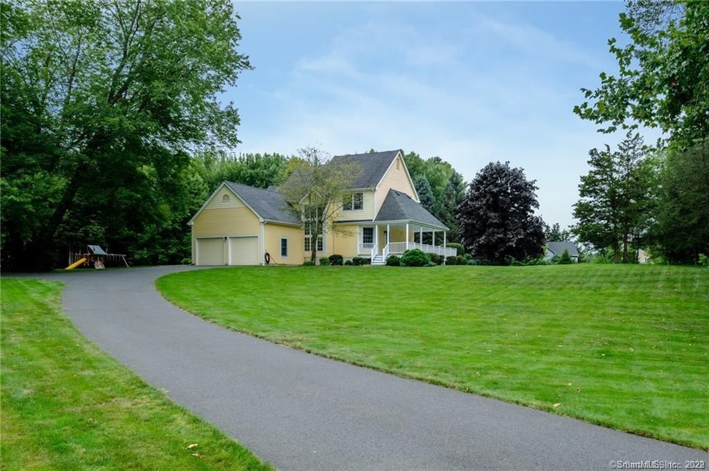 23 Country Club Ln, East Granby, CT 06026