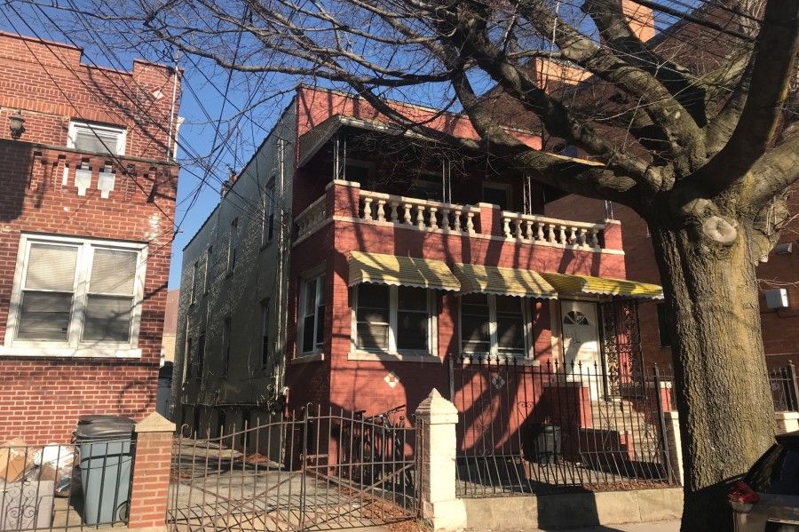 859 E 225th St, Bronx, NY 5 Bed, 2 Bath SingleFamily Home 5 Photos