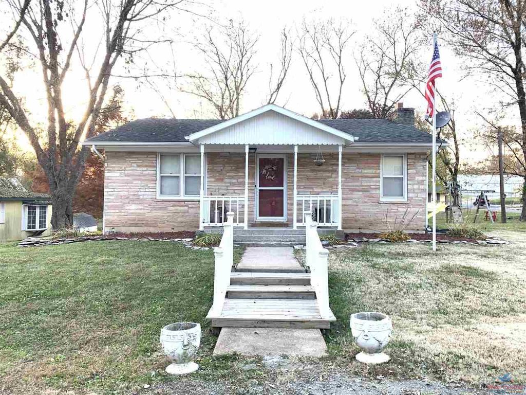 305 N Olive St, Otterville, MO 65348 Trulia