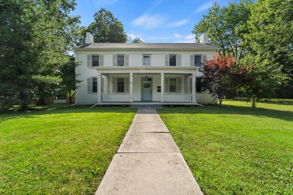 815 Court St, Fulton, MO 4 Bed, 3 Bath SingleFamily Home 13 Photos