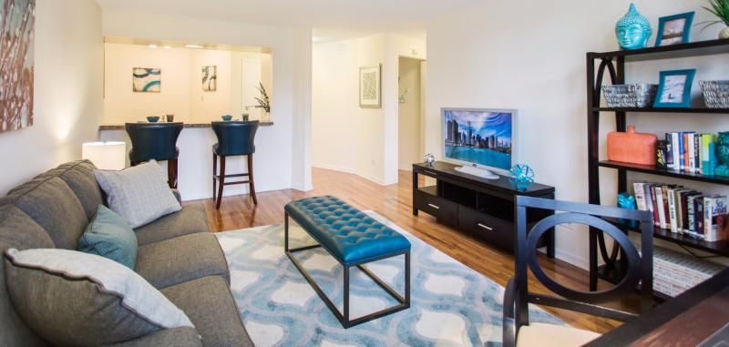 6415 N Sheridan Rd #704, Chicago, IL 60626