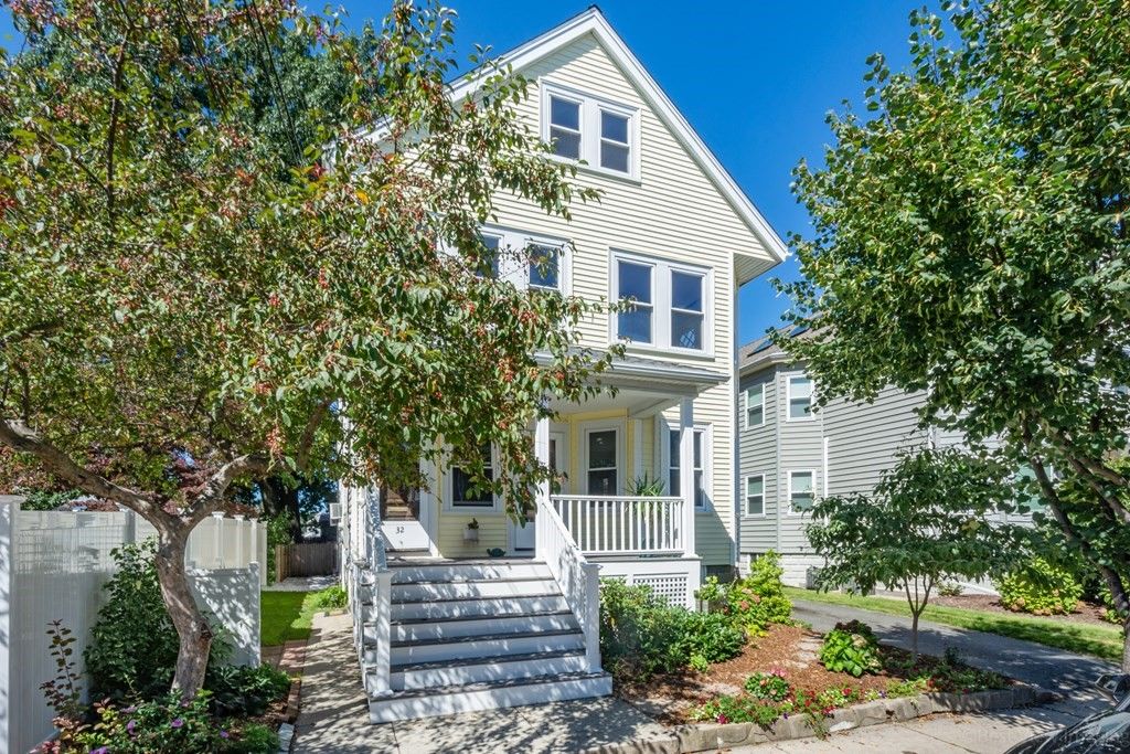 32 Kenmere Rd #32, Medford, MA 02155
