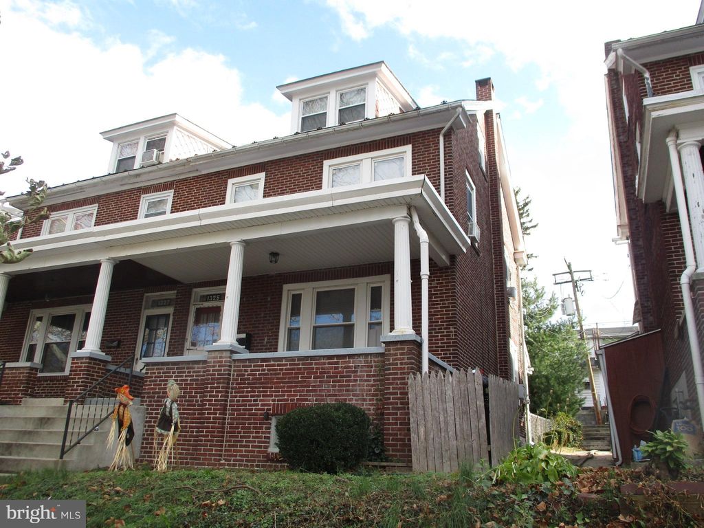 1325 Linden St, Reading, PA 19604