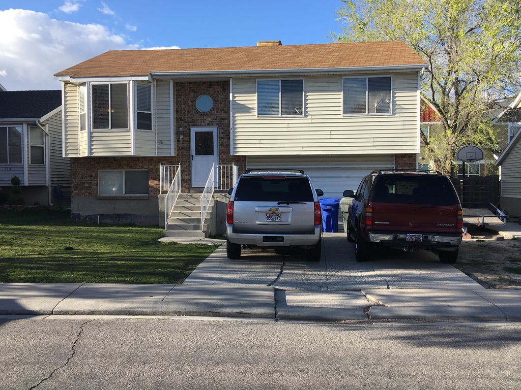 1608 W Crystal Ridge Dr, West Jordan, UT 84084