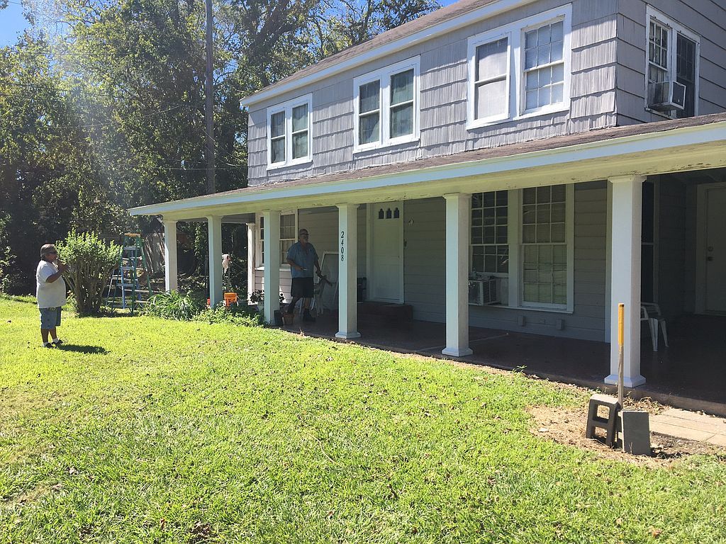 2408 Peach Ave, Bay City, TX 77414