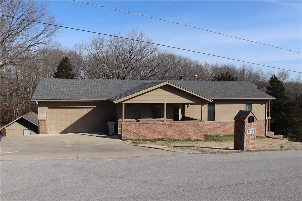 1411 Twin Lakes Dr, Rogers, AR 5 Bed, 3 Bath SingleFamily Home 18