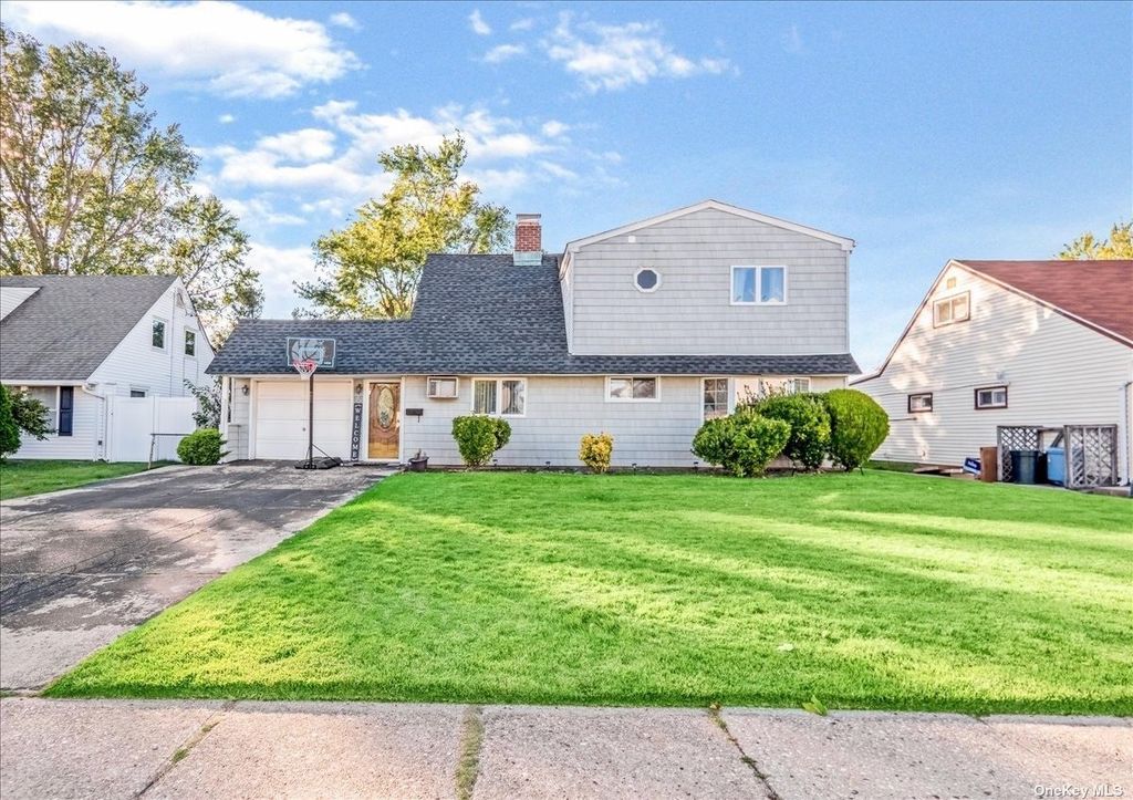 Levittown Ny Homes For Sale Levittown Ny Real Estate Trulia