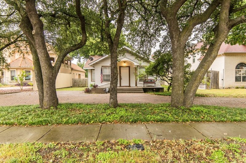 312 Maple St, Richardson, TX 2 Bed, 1.5 Bath SingleFamily Home 10
