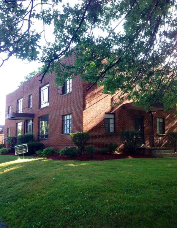 1112 Charleston Ave, Huntington, WV 25703