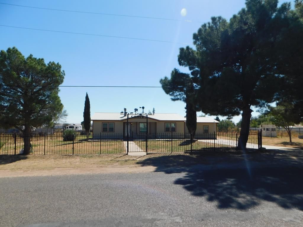 4102 E County Road 79, Midland, TX 79705