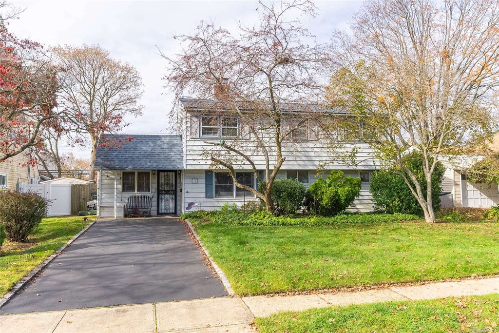 32 W Cabot Lane, Westbury, NY 11590 Trulia