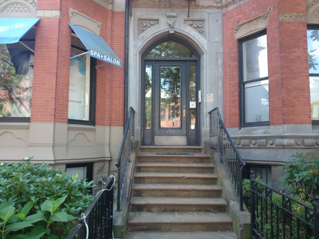 280 Newbury St #3, Boston, MA 02116