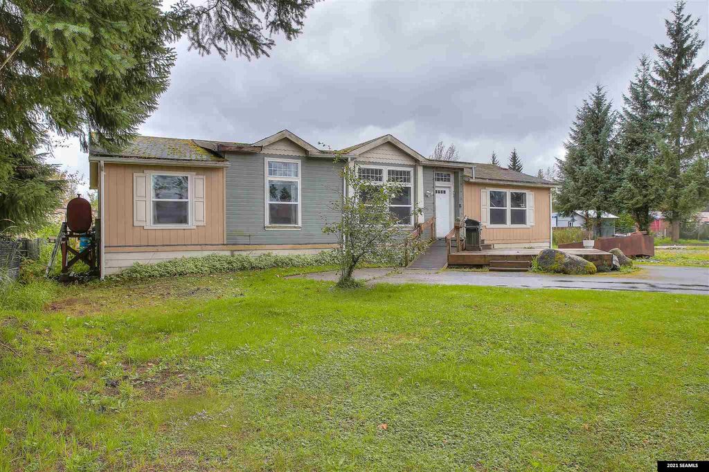 9021 Long Run Dr, Juneau, AK 99801