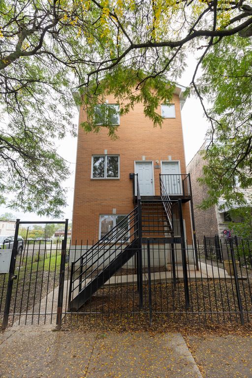 7007 S Stewart Ave, Chicago, IL 60621
