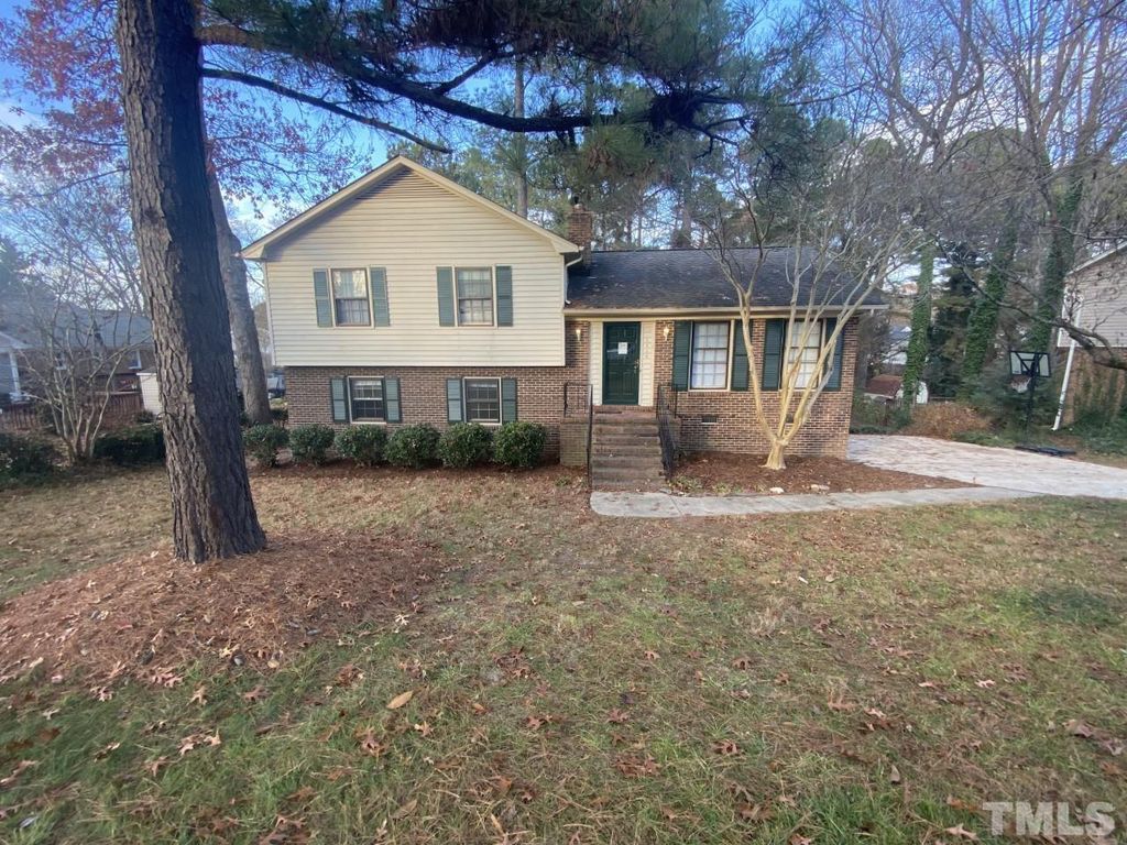 1316 Lennox Pl, Raleigh, NC 27612