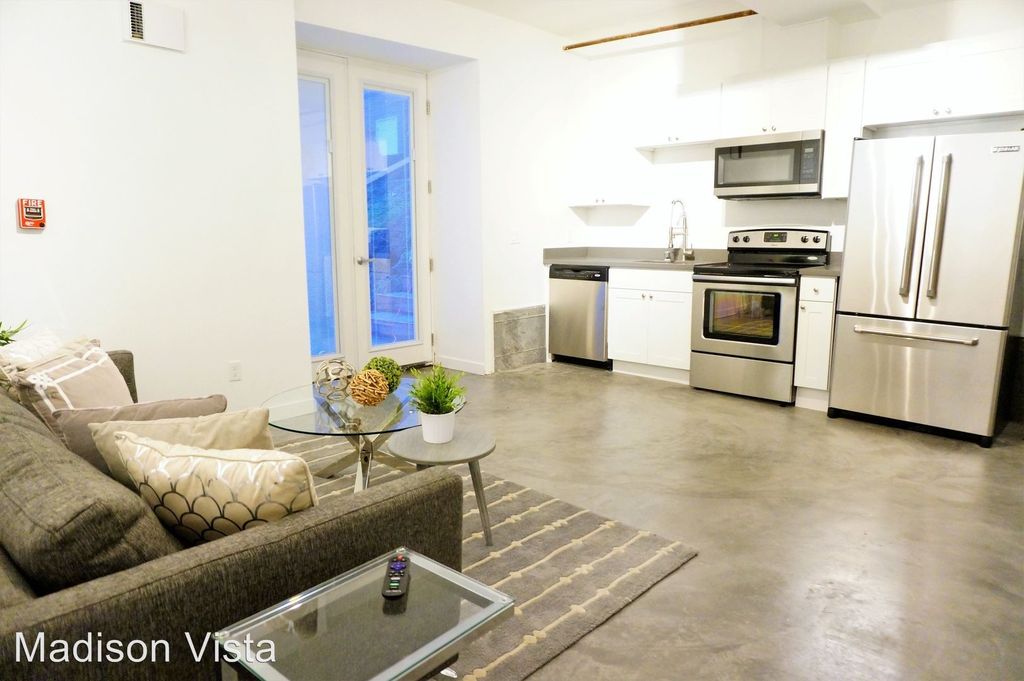 114 24th Ave E, Seattle, WA 98112