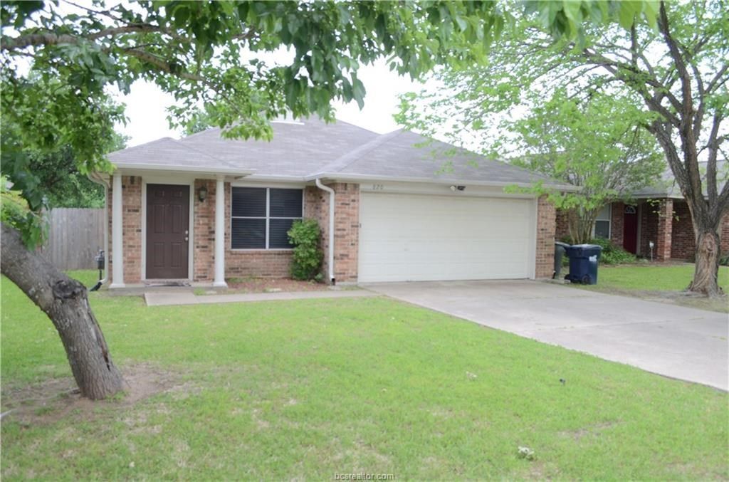 820 Azalea Ct, College Station, TX 77840