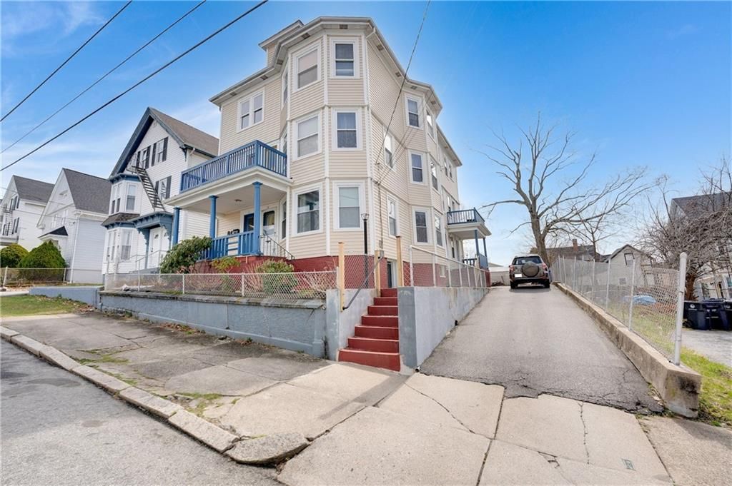 3234 Sisson St, Pawtucket, RI 02860 Trulia