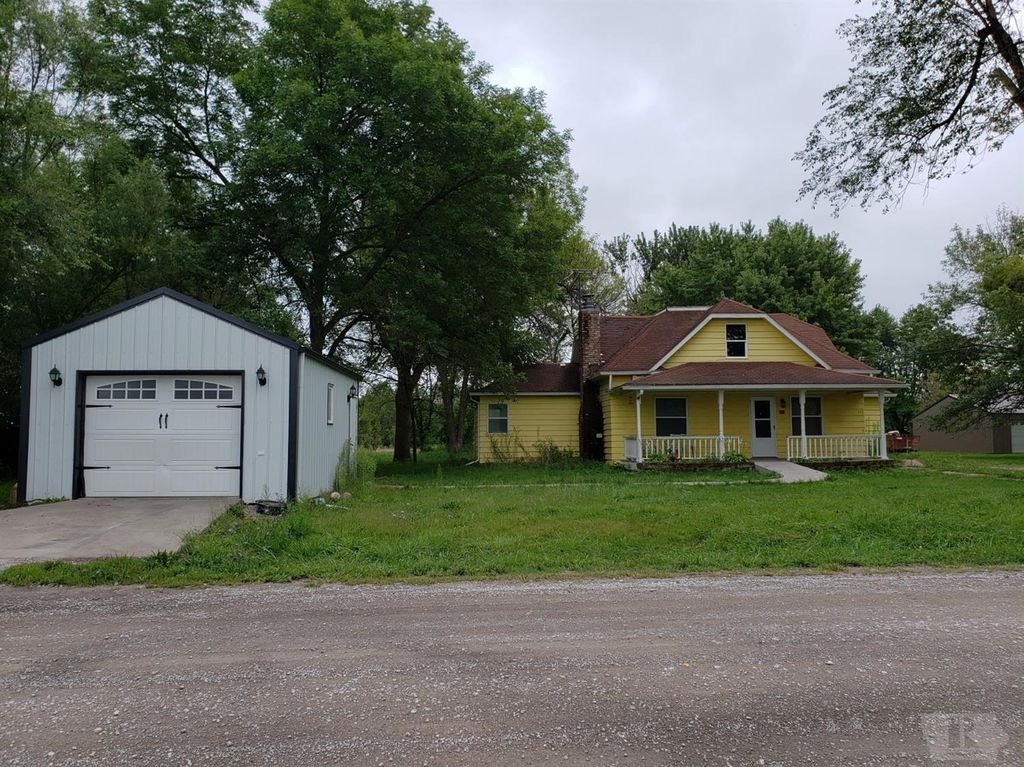 510 E Lodwick St, Mystic, IA 52574 Trulia