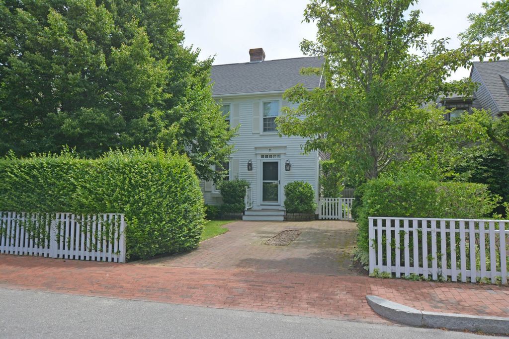 11 Goldfinch Dr, Nantucket, MA 02554 | Trulia