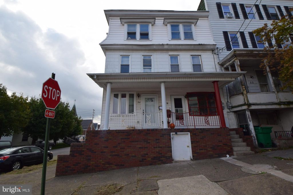 54 S Maple St, Mount Carmel, PA 17851