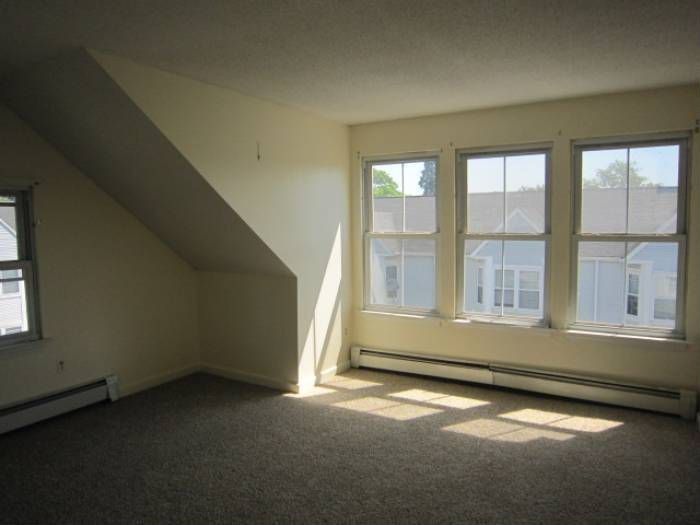 393 Lombard St #C, New Haven, CT 06513