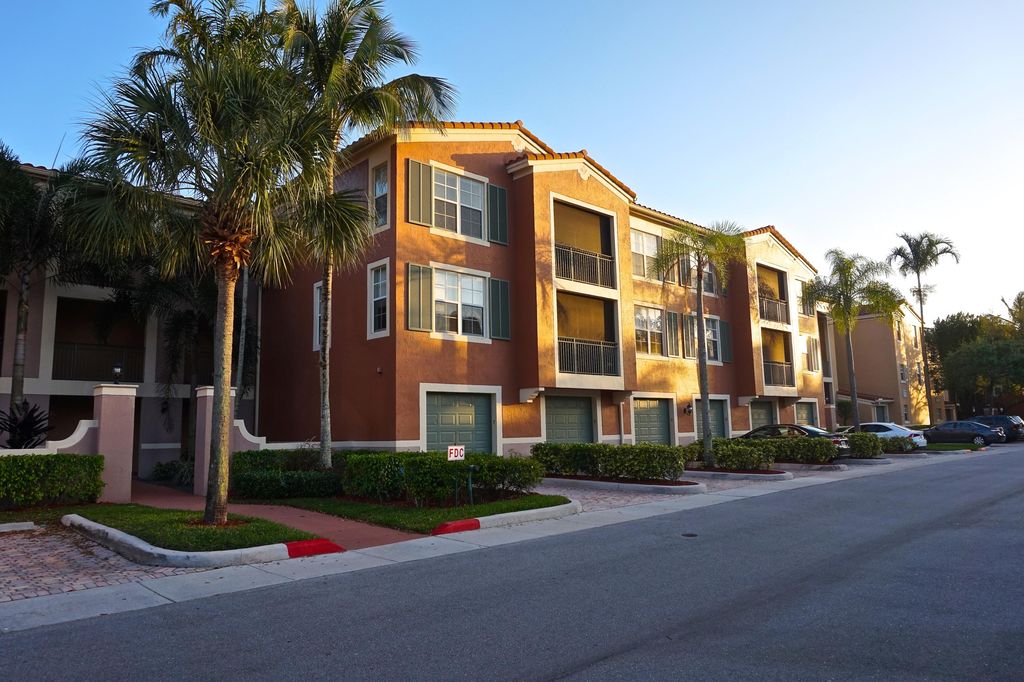 11770 Saint Andrews Pl #103, Wellington, FL 33414