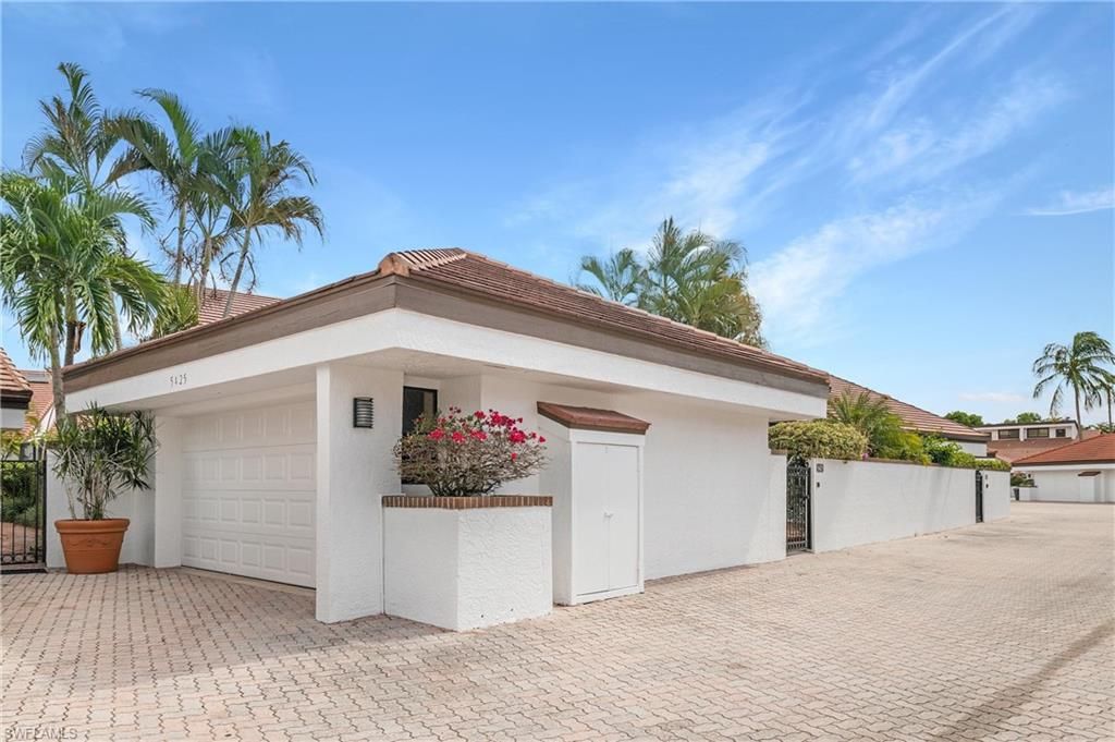 5425 Harbour Castle Dr, Fort Myers, FL 33907