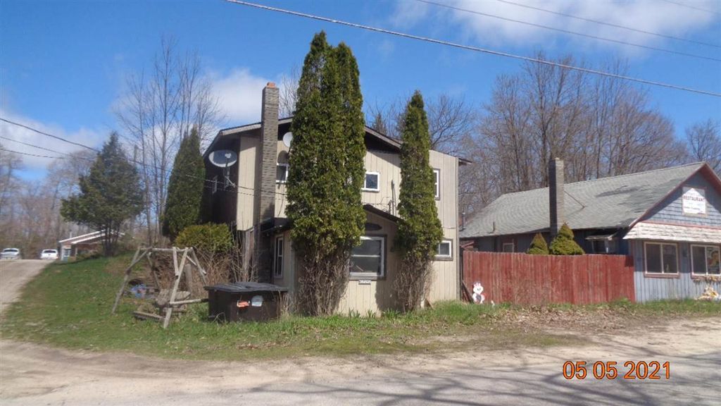 17258 W Main St, Curtis, MI 49820