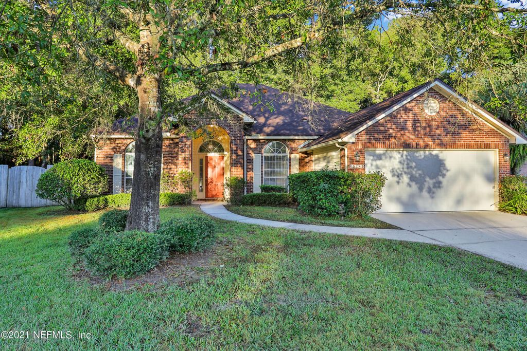 5249 Oxford Crest Dr, Jacksonville, FL 32258