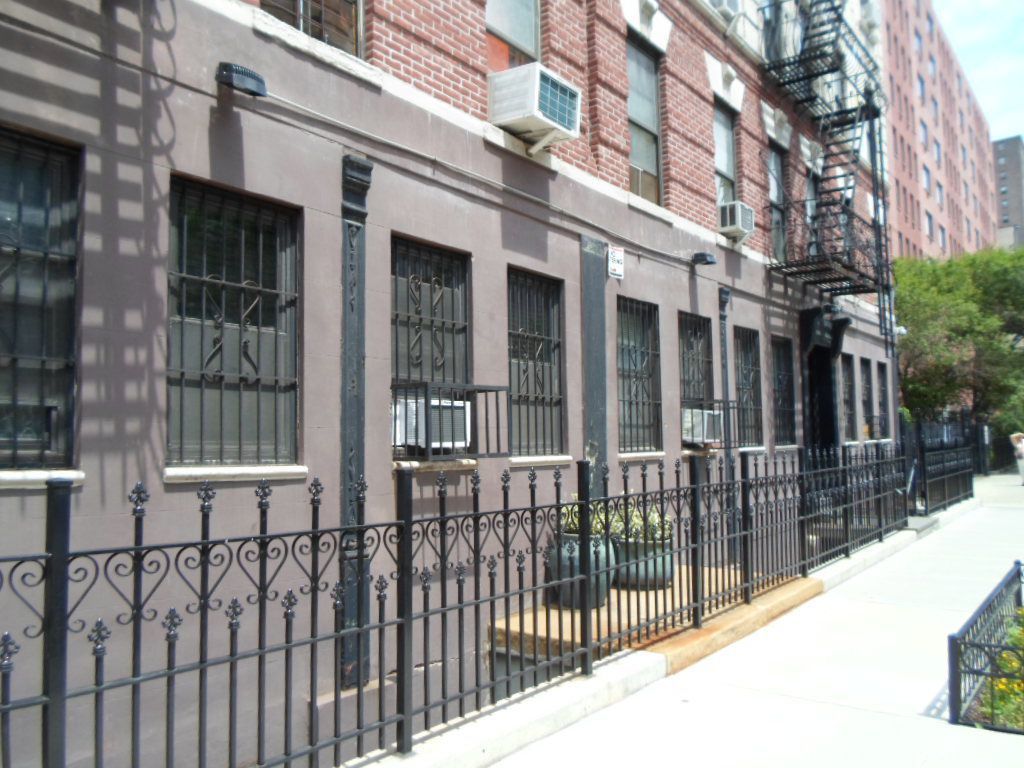 319 E 105th St #2C, New York, NY 10029 - See Est. Value, Schools & More
