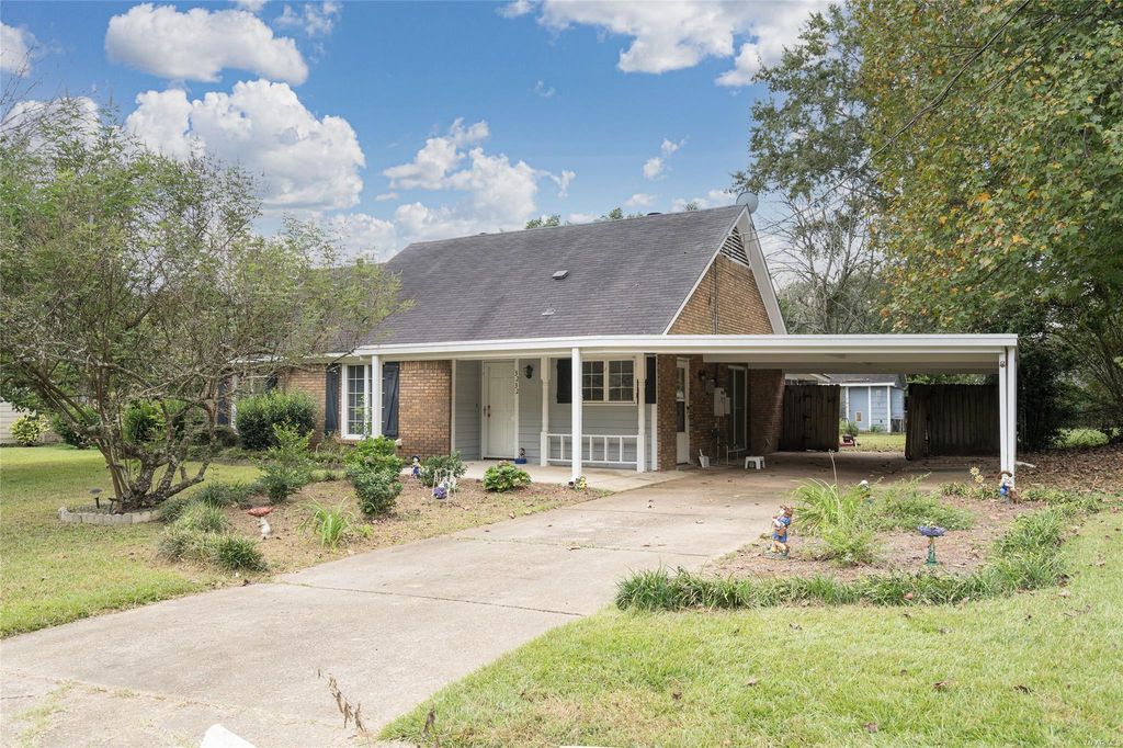 3232 Little John Dr, Montgomery, AL 36109