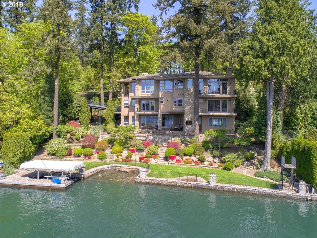 3012 Lakeview Blvd, Lake Oswego, OR 97035